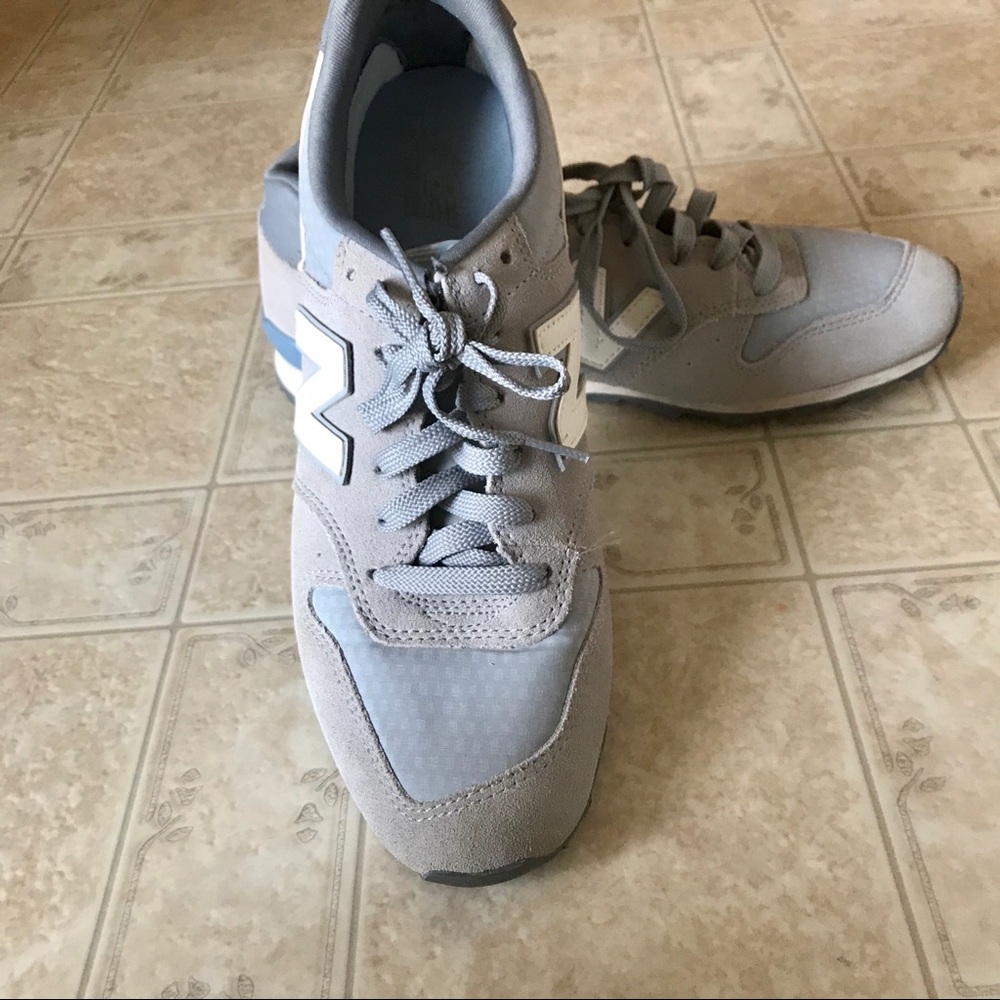 EUC New Balance 696, size 10